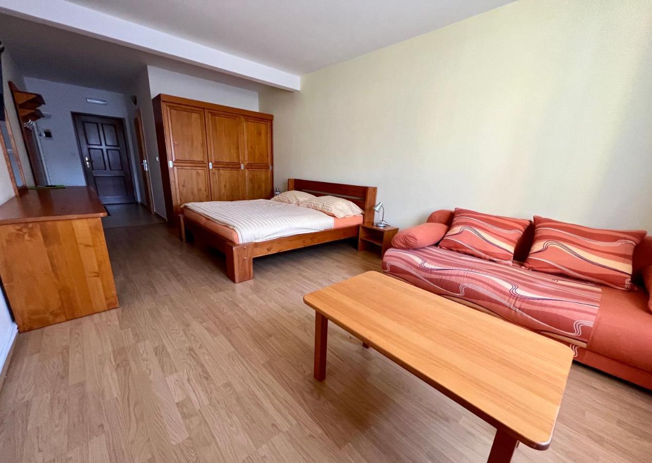 Horsky Hotel Paprsek Staré Město 外观 照片
