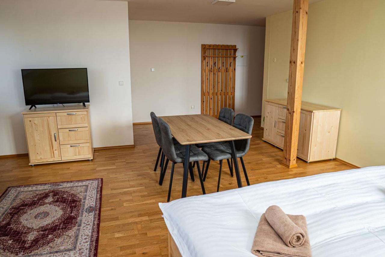 Horsky Hotel Paprsek Staré Město 外观 照片