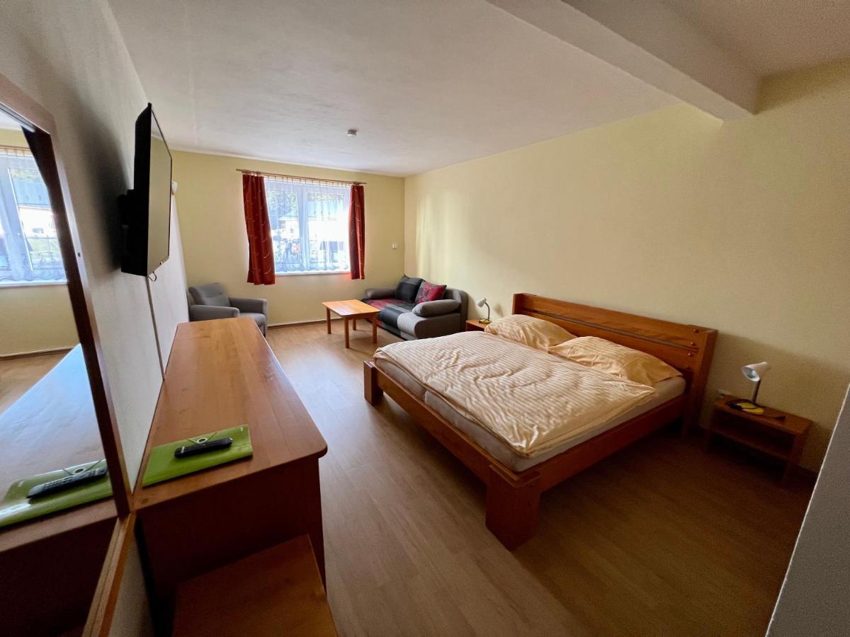 Horsky Hotel Paprsek Staré Město 外观 照片