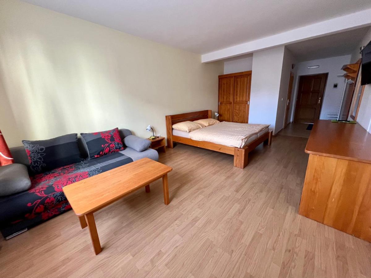 Horsky Hotel Paprsek Staré Město 外观 照片