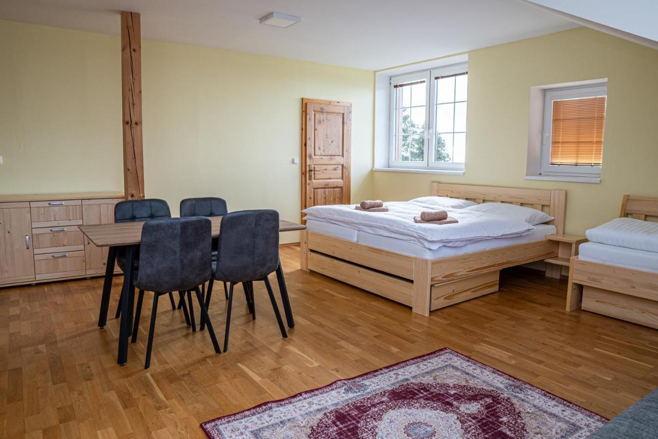 Horsky Hotel Paprsek Staré Město 外观 照片